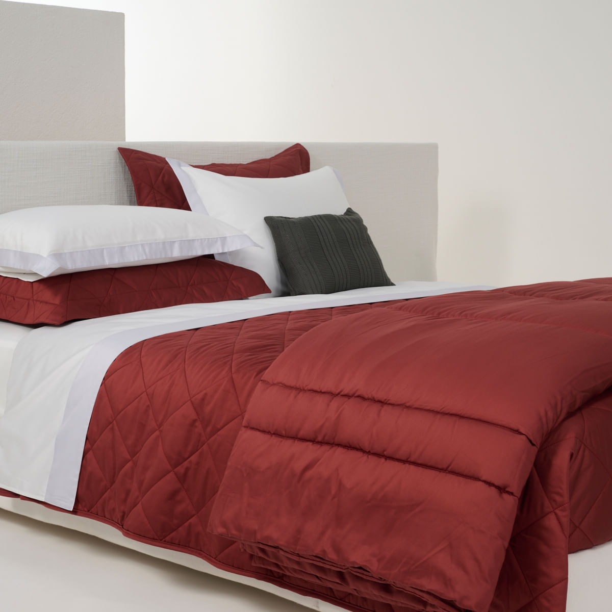 01 01 0470 CAPA DE ALMOFADA TRICOT CANELADA  CINZA ESCURO 002